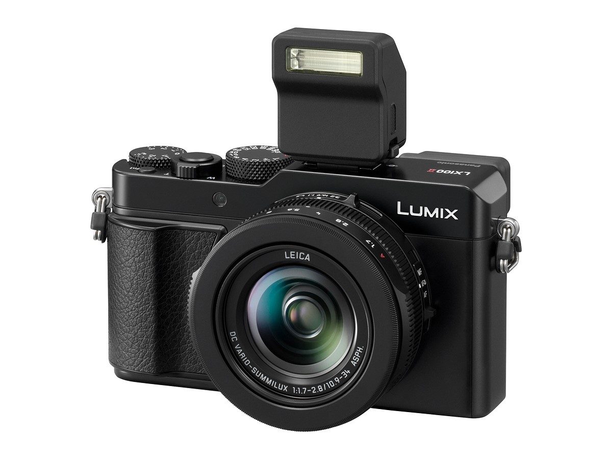 Panasonic DC-LX100 II Camera with 17MP multi-aspect sensor